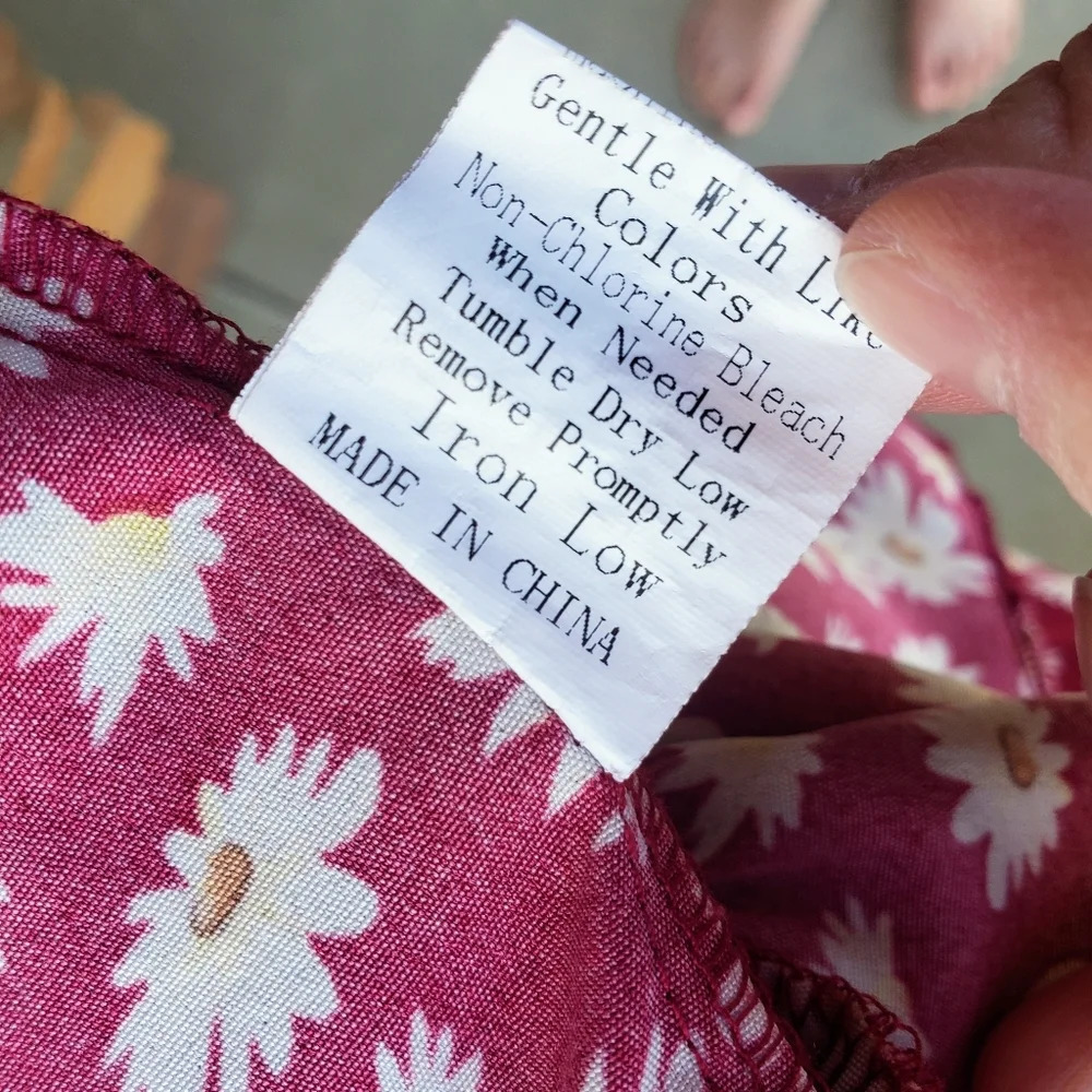 SHEIN Red Floral Crop Top Ruffle Sleeves and Hem Size Medium NWOT - Picture 9 of 9